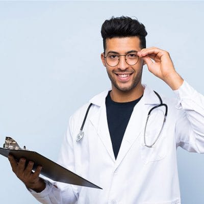 Gelijke waardering: artsen verdienen het salaris van een professor